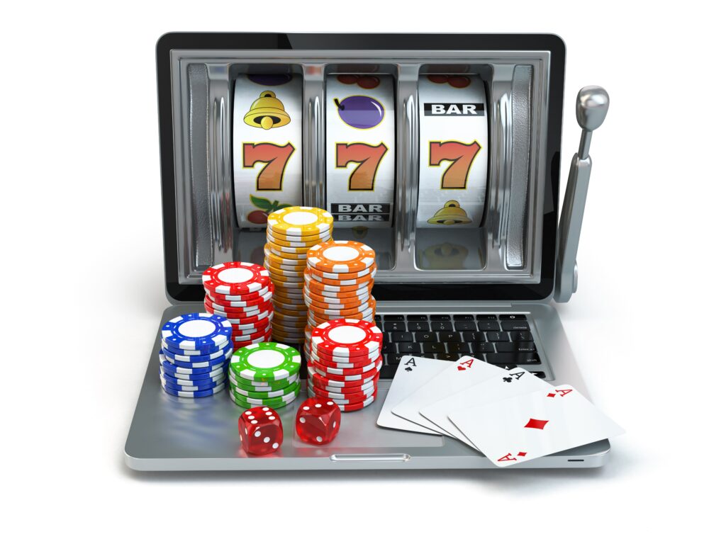 Casino online en México, una computadora con distintos juegos de apuestas en referencia al formato por internet.